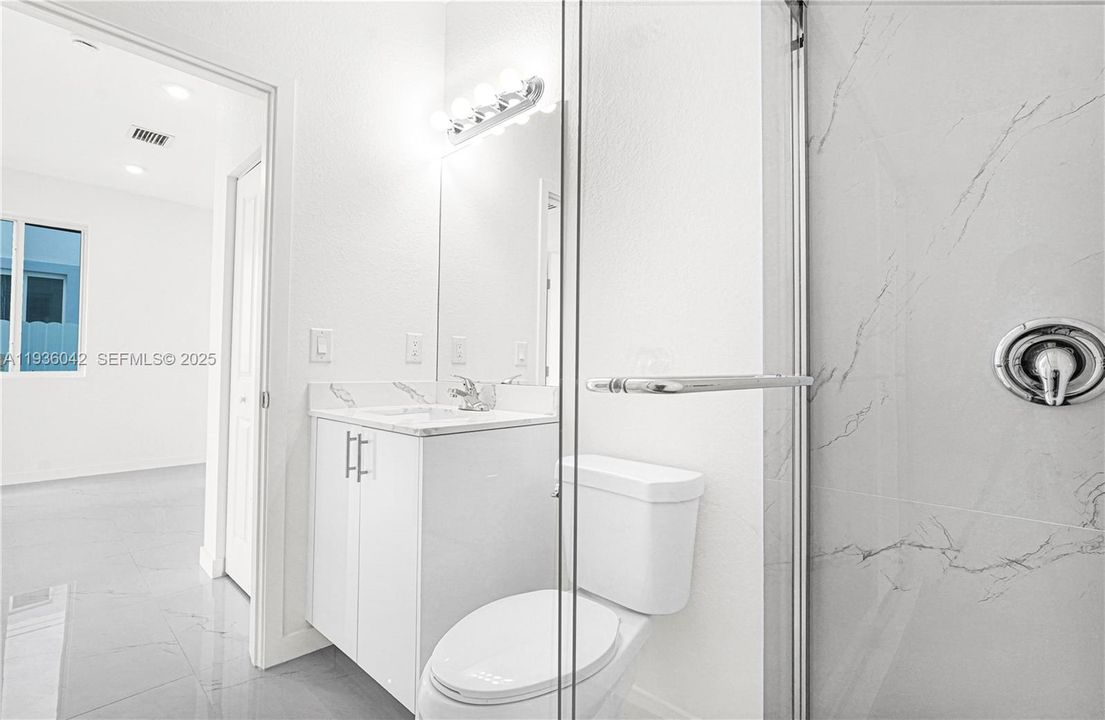 В аренду: $4,540 (5 спален, 3 ванн, 0 Квадратных фут)