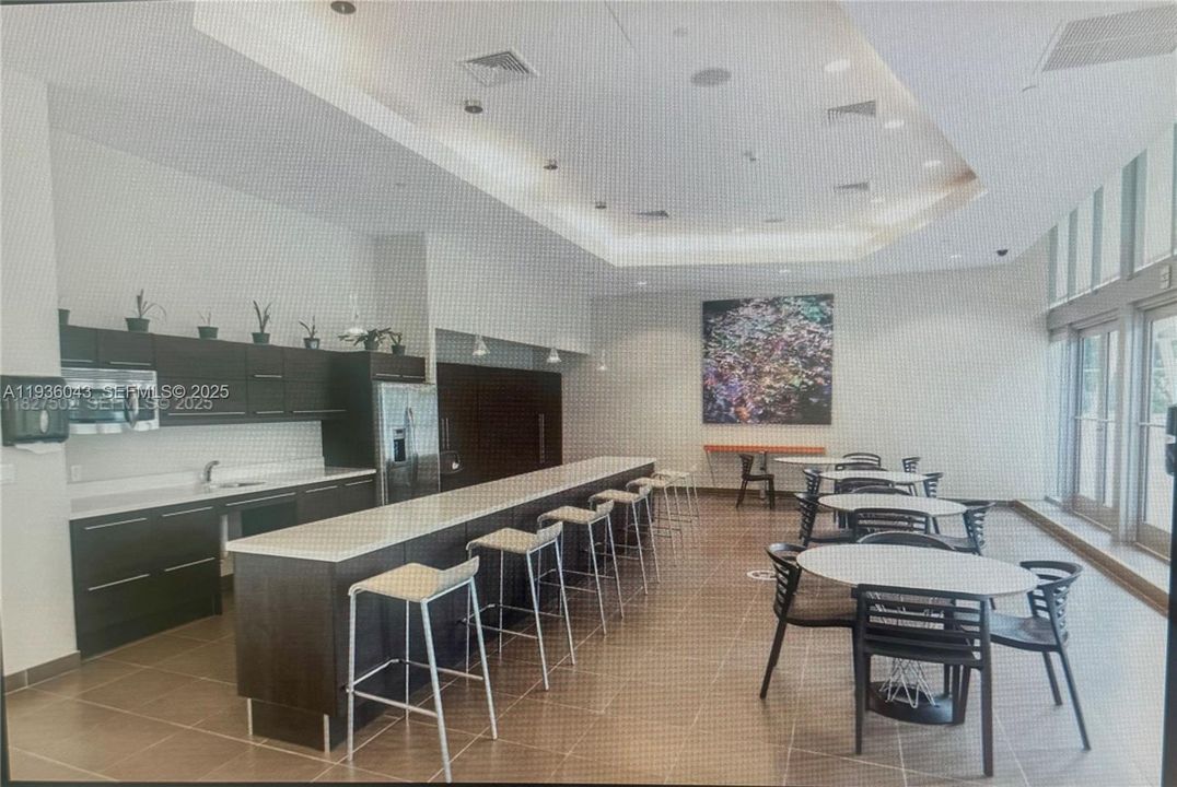 En Renta: $4,100 (2 camas, 2 baños, 1024 Pies cuadrados)