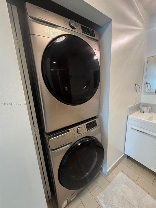 En Renta: $4,100 (2 camas, 2 baños, 1024 Pies cuadrados)