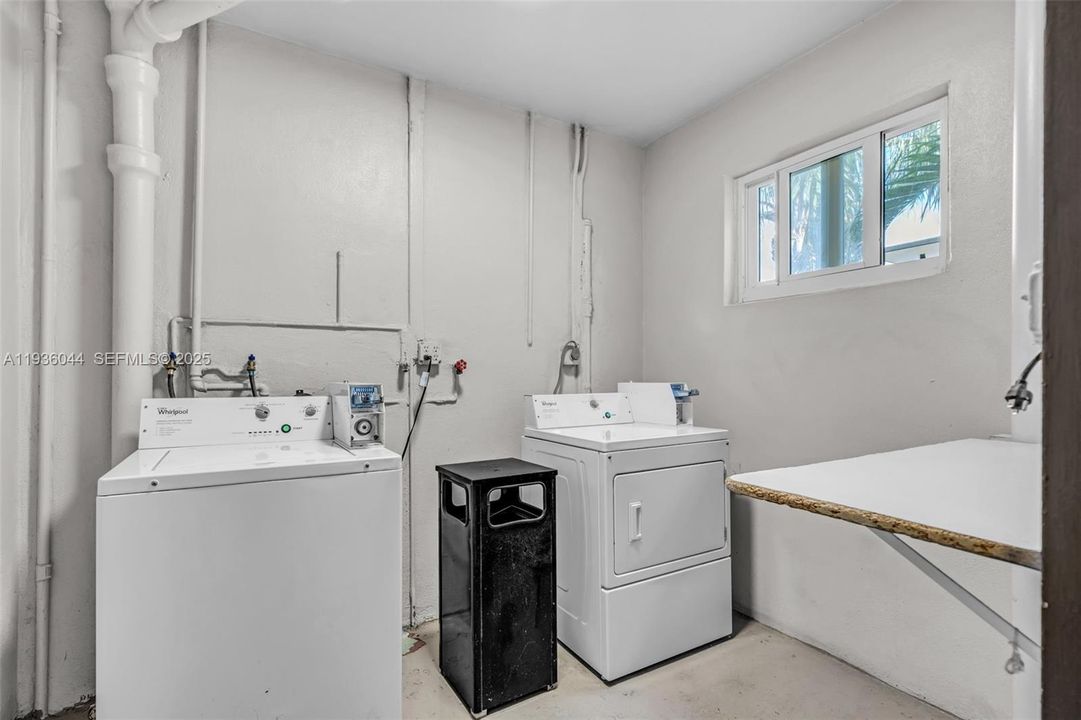 待售: $190,000 (2 贝兹, 2 浴室, 961 平方英尺)