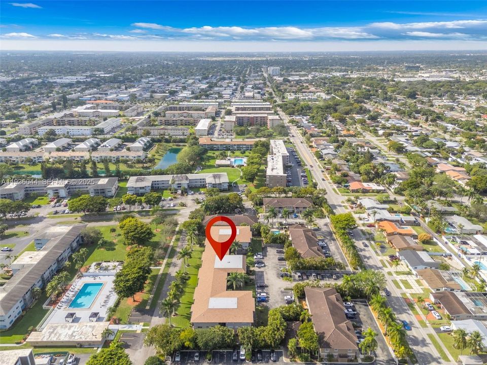 待售: $190,000 (2 贝兹, 2 浴室, 961 平方英尺)