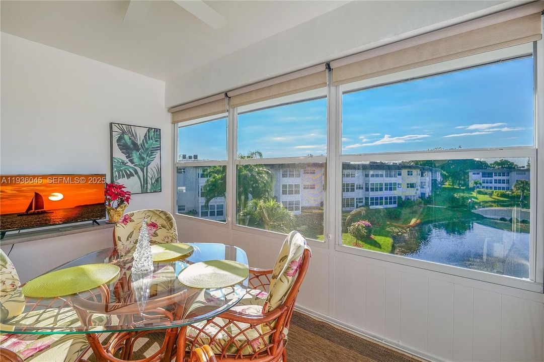 На продажу: $119,900 (2 спален, 2 ванн, 944 Квадратных фут)