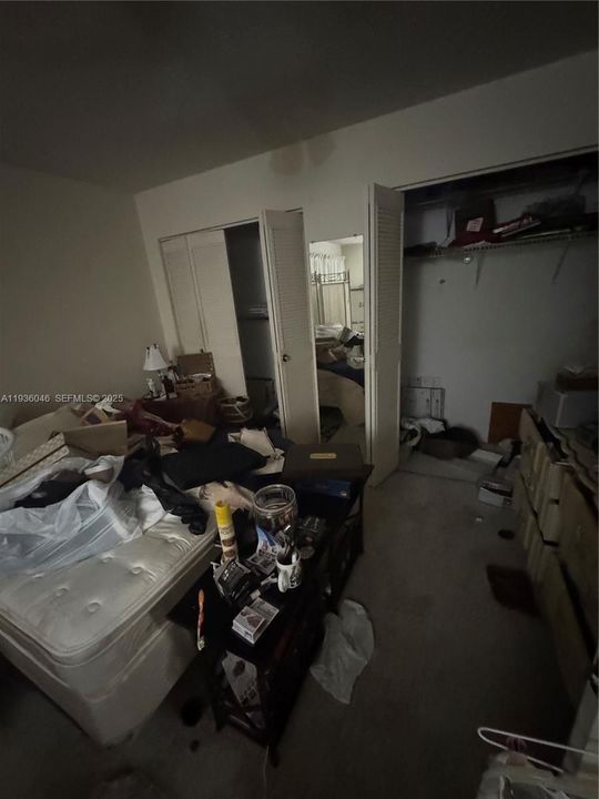 待售: $305,000 (2 贝兹, 2 浴室, 1830 平方英尺)