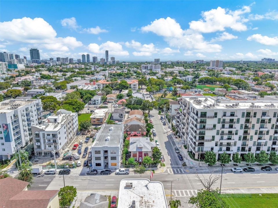 На продажу: $1,199,999 (5,000 кв.фт.)