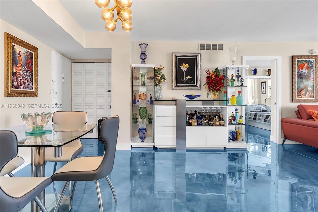 For Rent: $3,250 (2 beds, 2 baths, 1100 Square Feet)