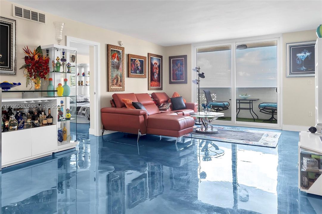 For Rent: $3,250 (2 beds, 2 baths, 1100 Square Feet)