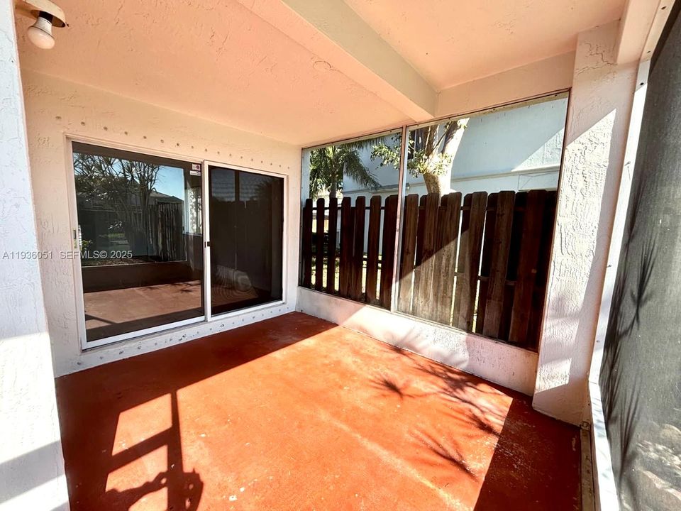 For Rent: $3,200 (4 beds, 2 baths, 1667 Square Feet)