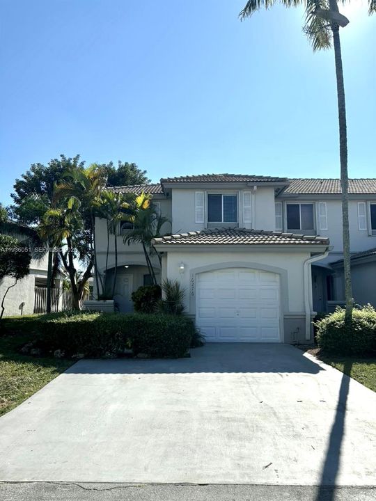 For Rent: $3,200 (4 beds, 2 baths, 1667 Square Feet)