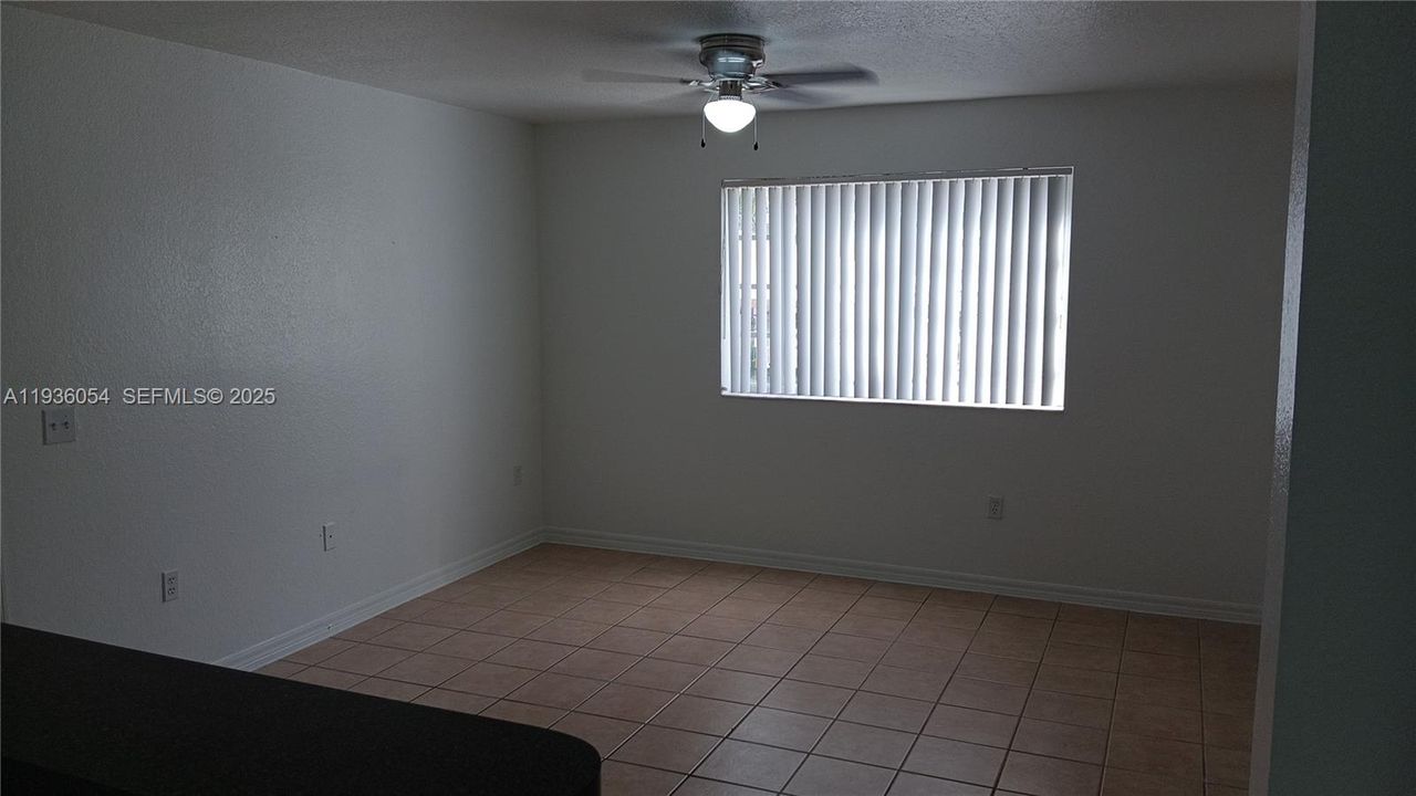 В аренду: $1,321 (1 спален, 1 ванн, 630 Квадратных фут)