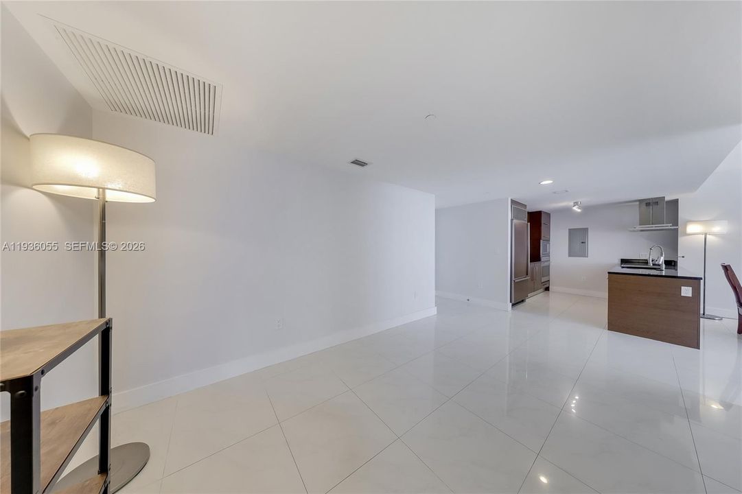 En Venta: $1,075,000 (2 camas, 2 baños, 1450 Pies cuadrados)