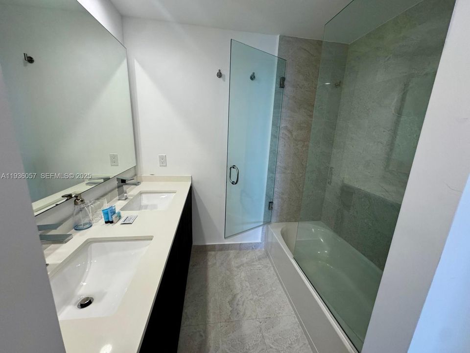 В аренду: $6,500 (2 спален, 2 ванн, 0 Квадратных фут)