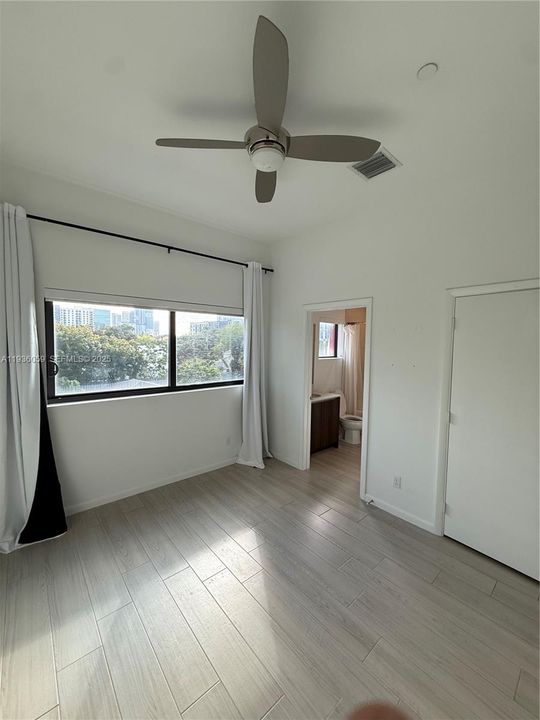 For Rent: $4,000 (3 beds, 3 baths, 40733 Square Feet)