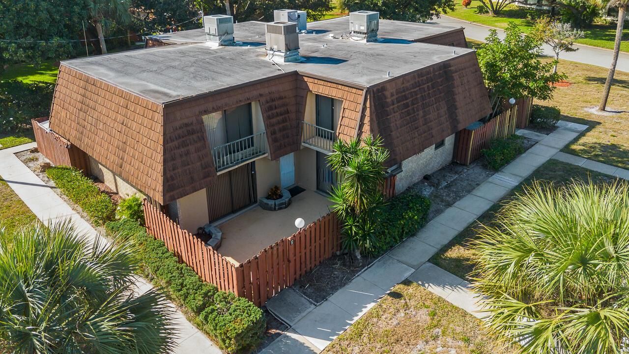 1402 Nebraska Avenue Unit 13-D-1