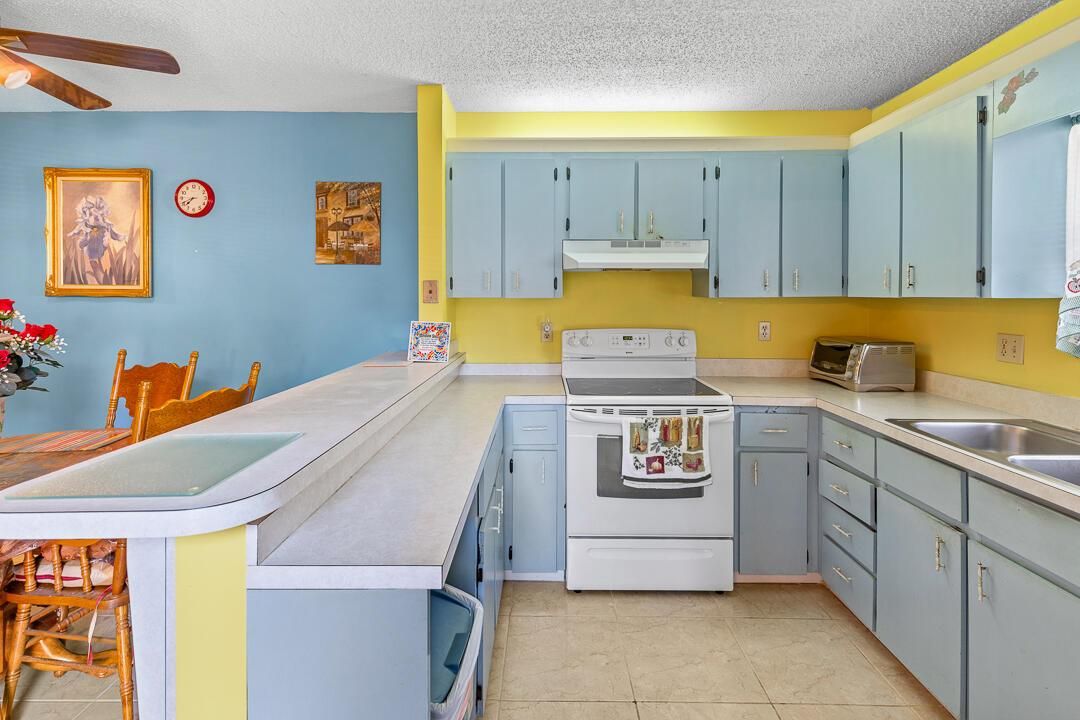 1402 Nebraska Avenue Unit 13-D-32