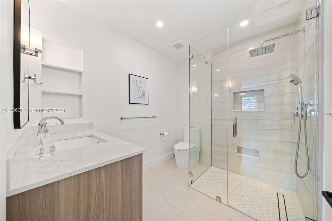 На продажу: $1,150,000 (3 спален, 2 ванн, 1566 Квадратных фут)