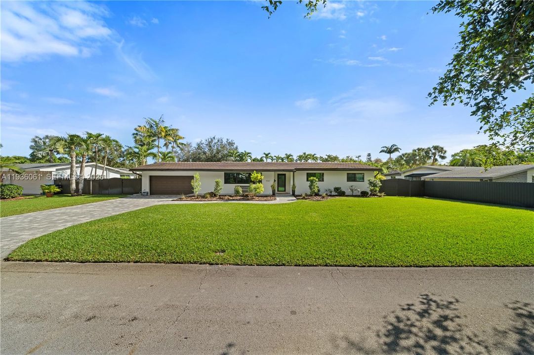 На продажу: $1,150,000 (3 спален, 2 ванн, 1566 Квадратных фут)