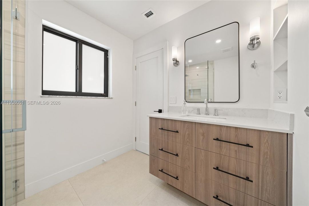 На продажу: $1,150,000 (3 спален, 2 ванн, 1566 Квадратных фут)