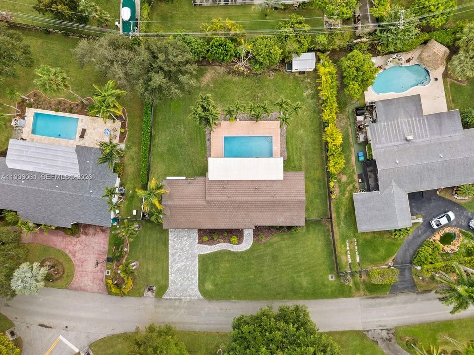 На продажу: $1,150,000 (3 спален, 2 ванн, 1566 Квадратных фут)