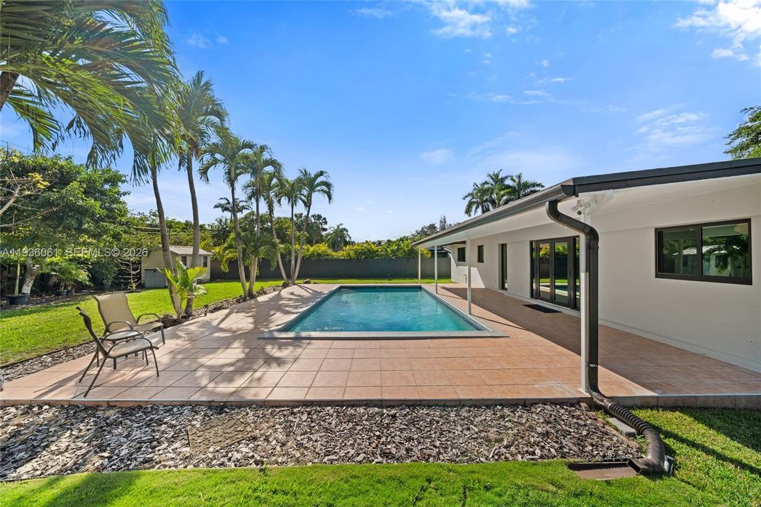 На продажу: $1,150,000 (3 спален, 2 ванн, 1566 Квадратных фут)