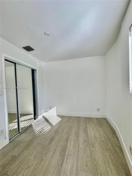 待售: $979,900 (0 贝兹, 0 浴室, 2128 平方英尺)