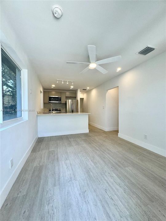 待售: $979,900 (0 贝兹, 0 浴室, 2128 平方英尺)