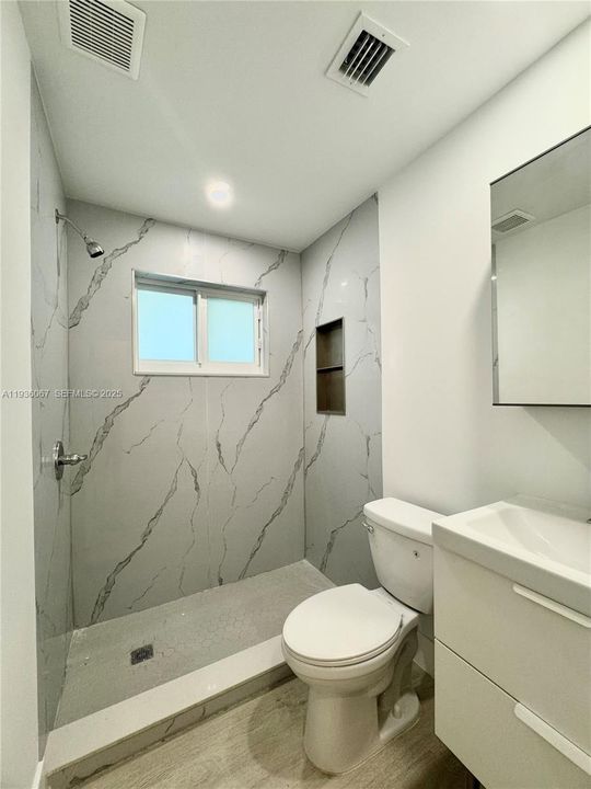 待售: $979,900 (0 贝兹, 0 浴室, 2128 平方英尺)