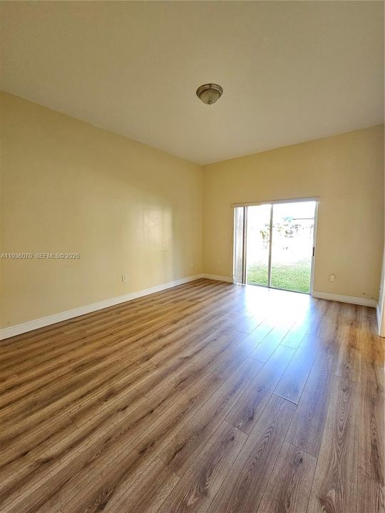 For Rent: $3,600 (3 beds, 2 baths, 1908 Square Feet)