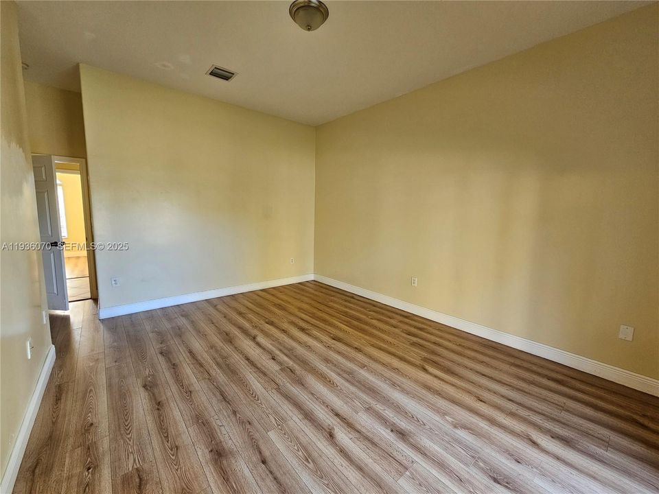 For Rent: $3,600 (3 beds, 2 baths, 1908 Square Feet)