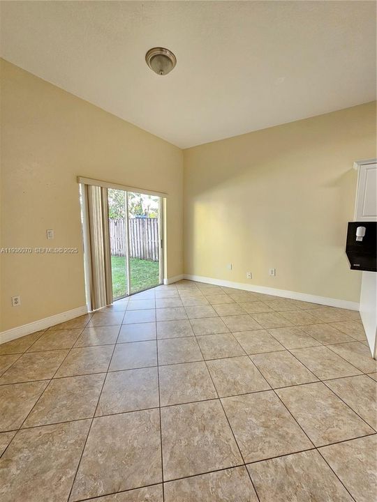 For Rent: $3,600 (3 beds, 2 baths, 1908 Square Feet)