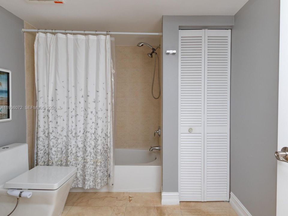 На продажу: $899,000 (2 спален, 2 ванн, 1266 Квадратных фут)