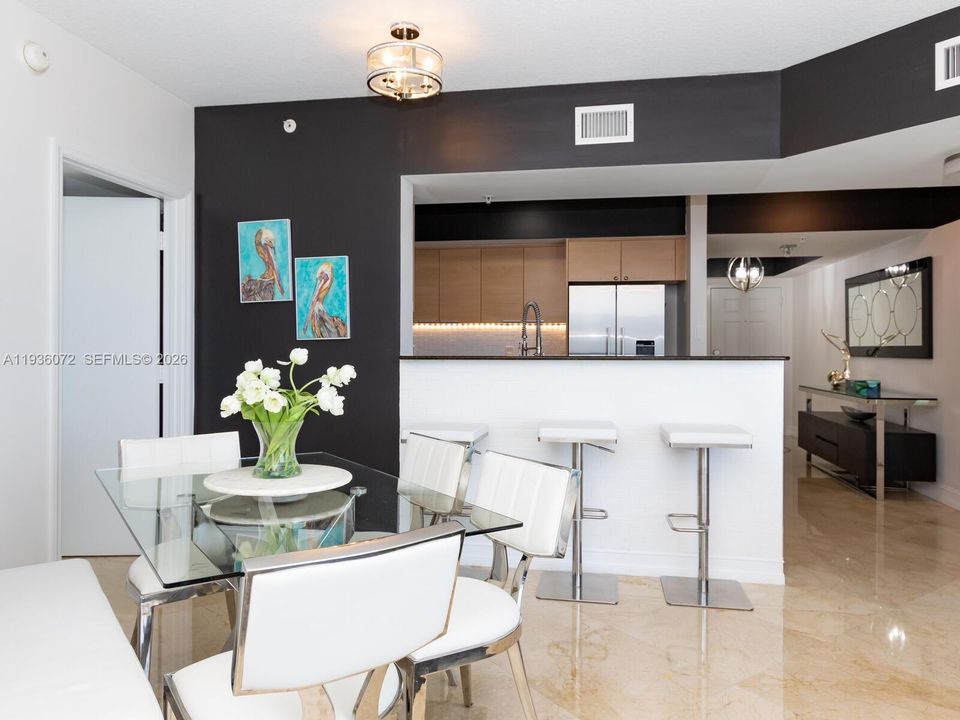 На продажу: $899,000 (2 спален, 2 ванн, 1266 Квадратных фут)