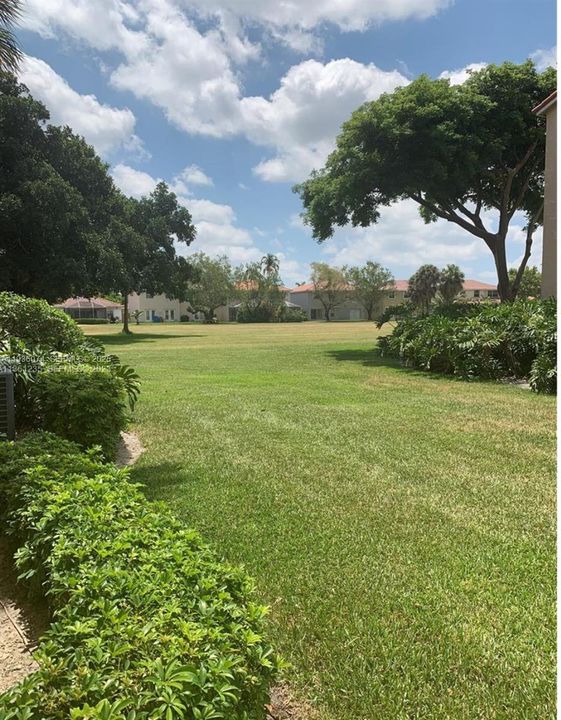 For Rent: $1,580 (1 beds, 1 baths, 712 Square Feet)