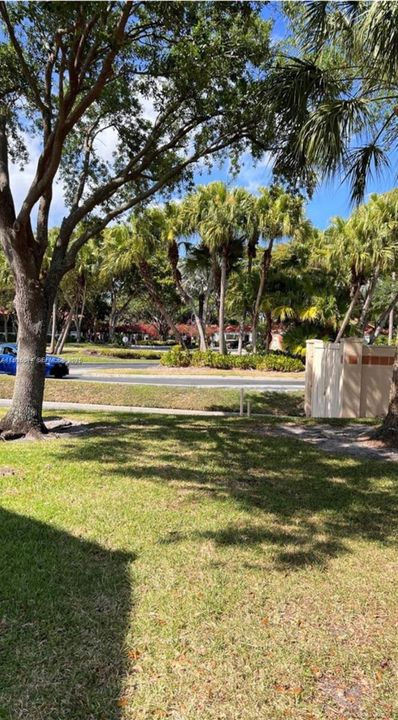 For Rent: $1,580 (1 beds, 1 baths, 712 Square Feet)