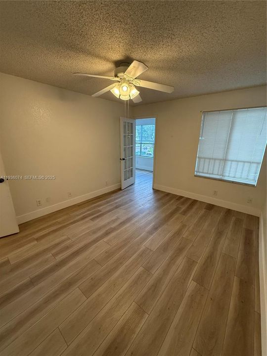 For Rent: $1,580 (1 beds, 1 baths, 712 Square Feet)