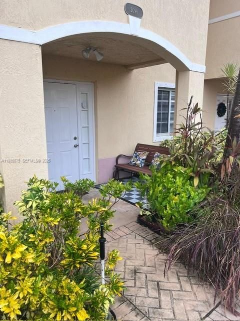 В аренду: $2,650 (3 спален, 2 ванн, 1131 Квадратных фут)