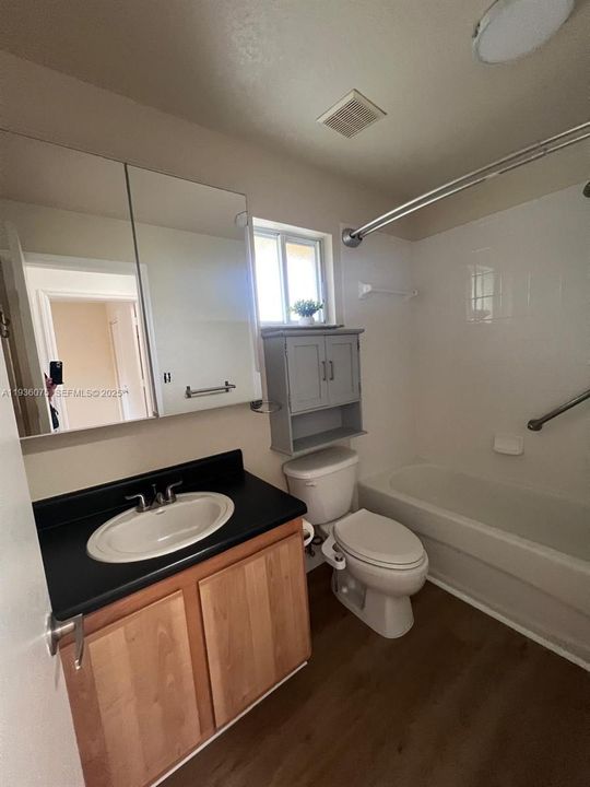 В аренду: $2,650 (3 спален, 2 ванн, 1131 Квадратных фут)