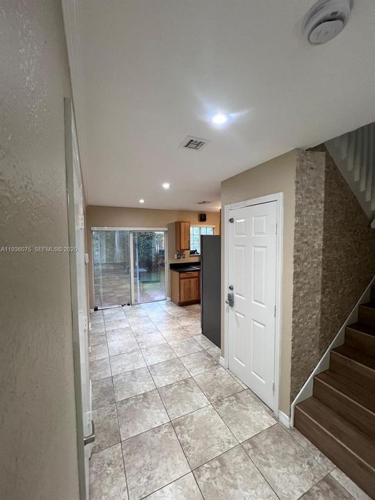 В аренду: $2,650 (3 спален, 2 ванн, 1131 Квадратных фут)