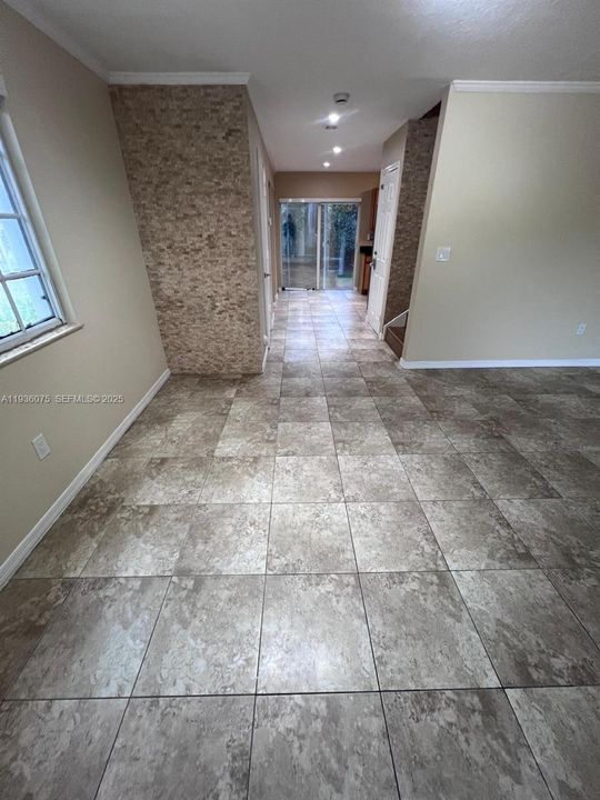 В аренду: $2,650 (3 спален, 2 ванн, 1131 Квадратных фут)