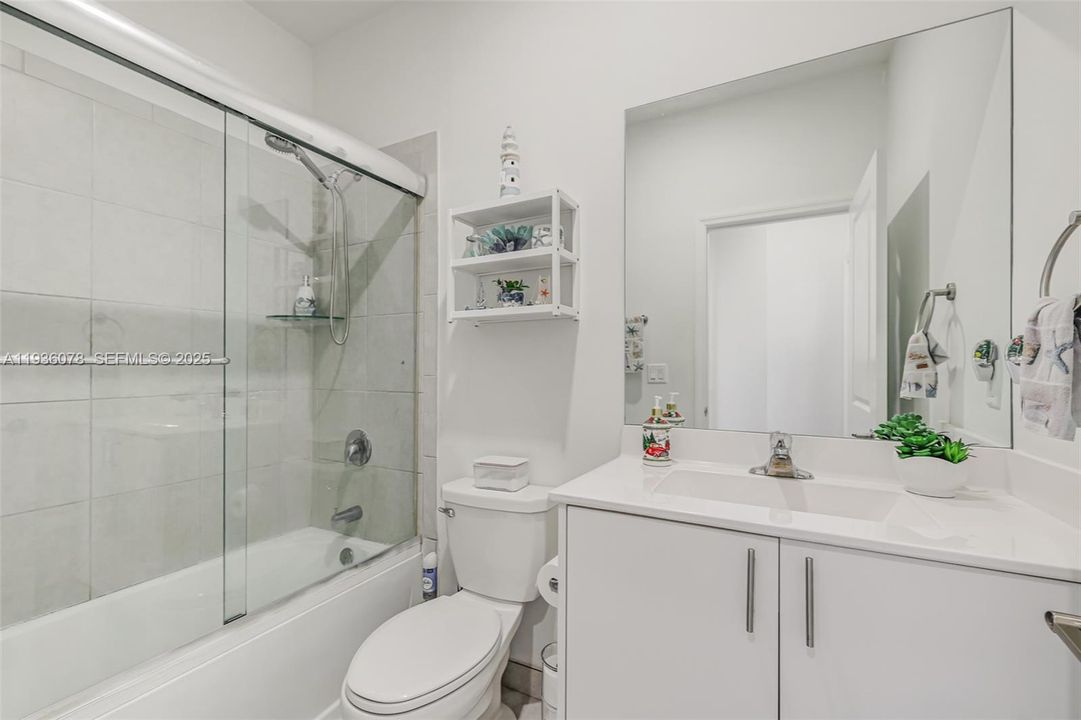 For Sale: $475,000 (3 beds, 2 baths, 1827 Square Feet)