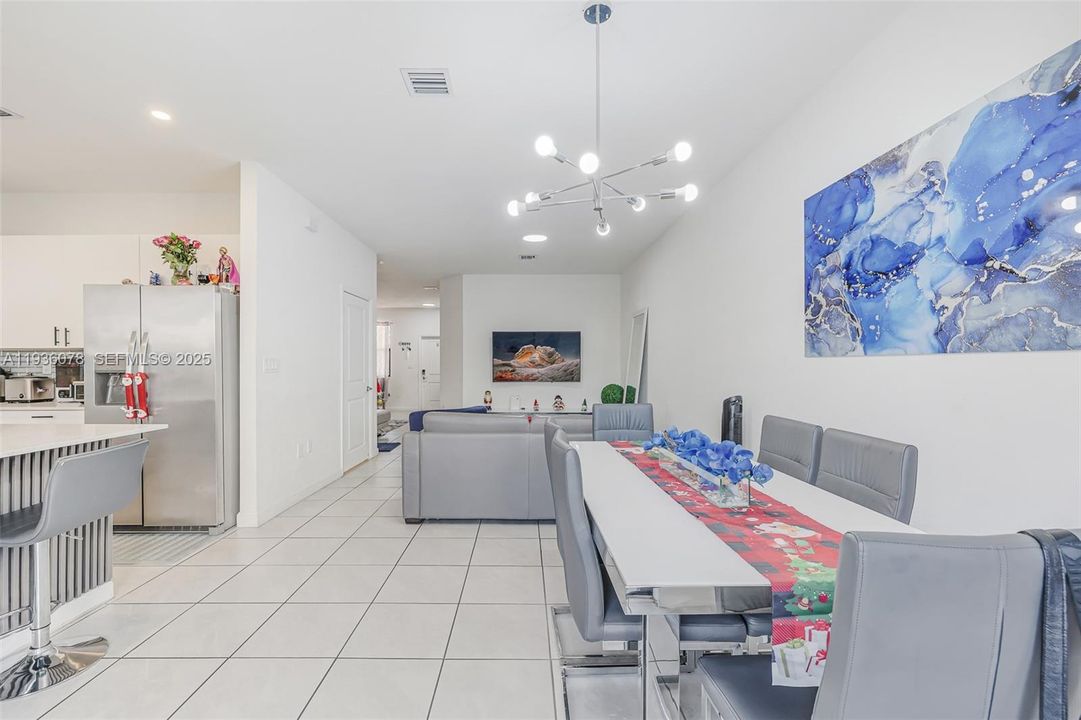 For Sale: $475,000 (3 beds, 2 baths, 1827 Square Feet)