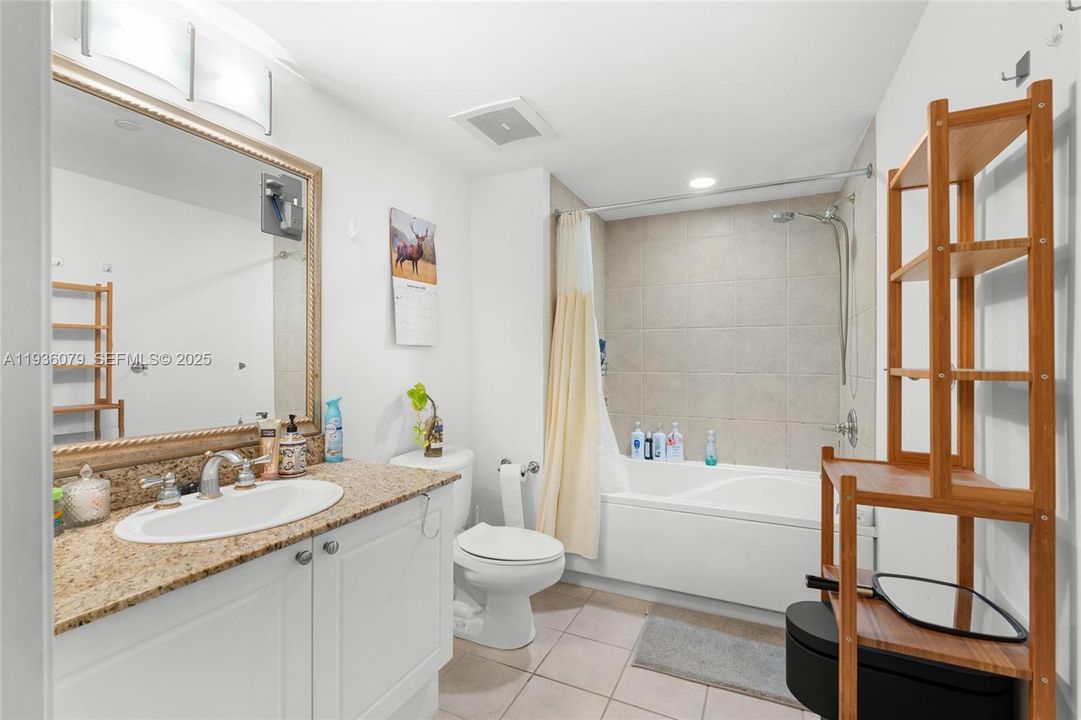 For Sale: $495,000 (2 beds, 2 baths, 1175 Square Feet)