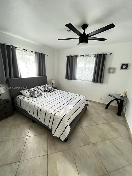 出租: $6,700 (3 贝兹, 2 浴室, 2674 平方英尺)