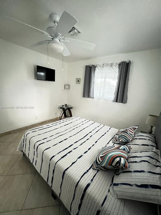 出租: $6,700 (3 贝兹, 2 浴室, 2674 平方英尺)