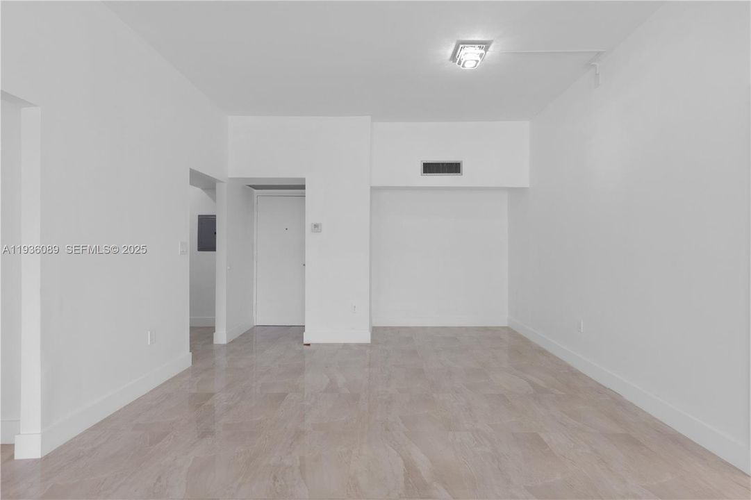 For Sale: $389,000 (2 beds, 2 baths, 1022 Square Feet)