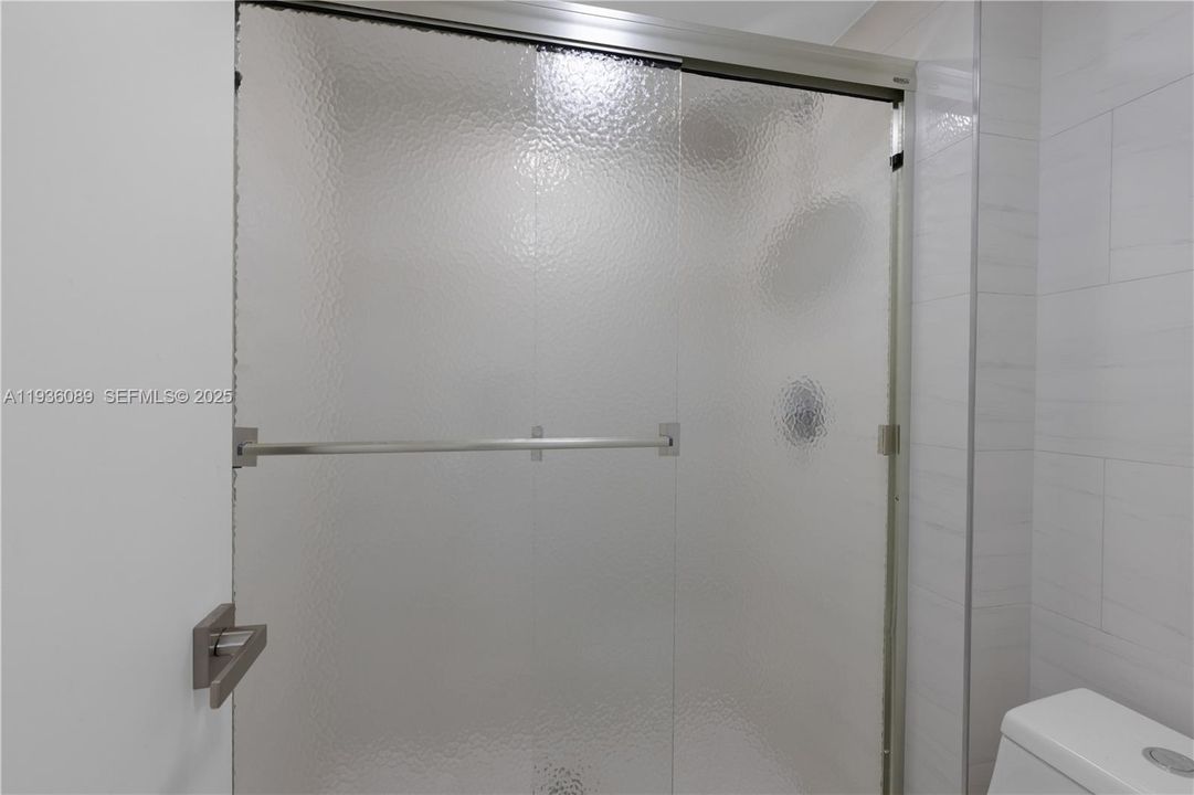 For Sale: $389,000 (2 beds, 2 baths, 1022 Square Feet)