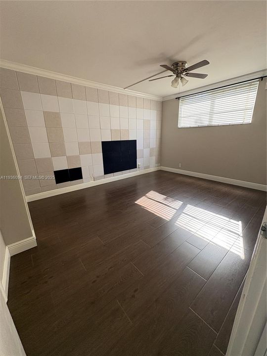 En Venta: $229,500 (2 camas, 2 baños, 904 Pies cuadrados)