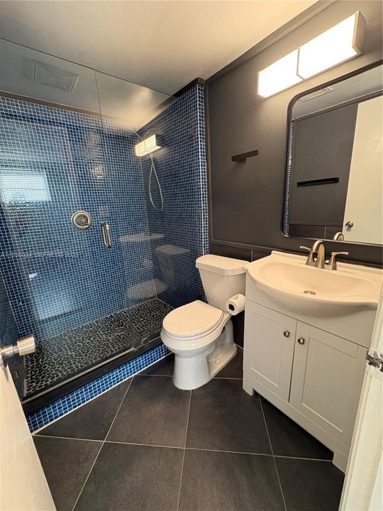 En Venta: $229,500 (2 camas, 2 baños, 904 Pies cuadrados)