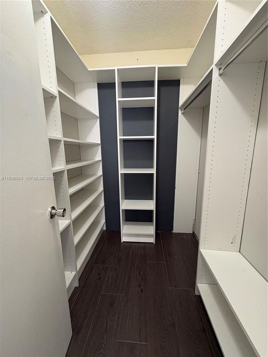 En Venta: $229,500 (2 camas, 2 baños, 904 Pies cuadrados)