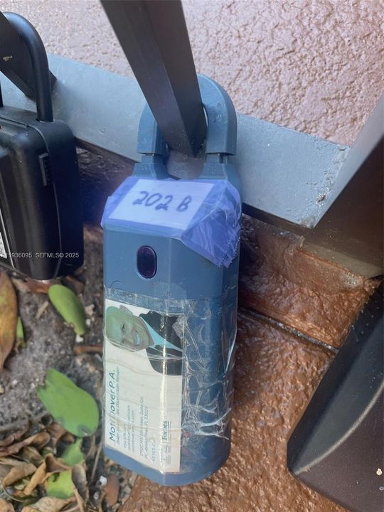 Supra Location on the Rail next to the Building mailbox