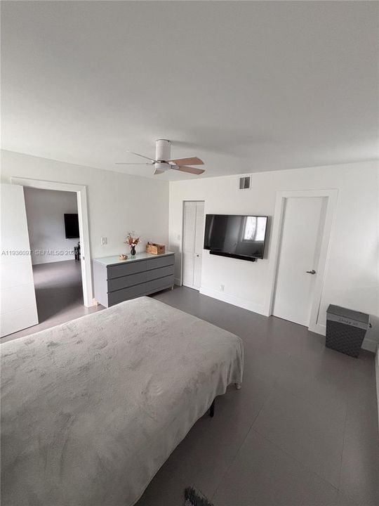 For Rent: $2,450 (3 beds, 2 baths, 1150 Square Feet)